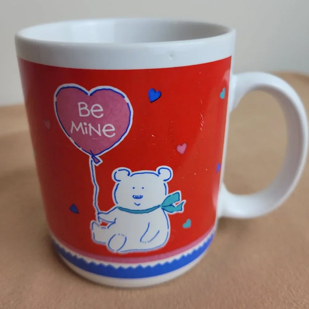 Vintage Hallmark Mug Be Mine Teddy Bear & Heart Balloon red Valentine. 1988 Mugs